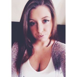 Meet your Posher, Monica